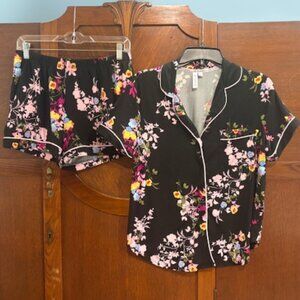 Pajama set by Joyspun, size medium